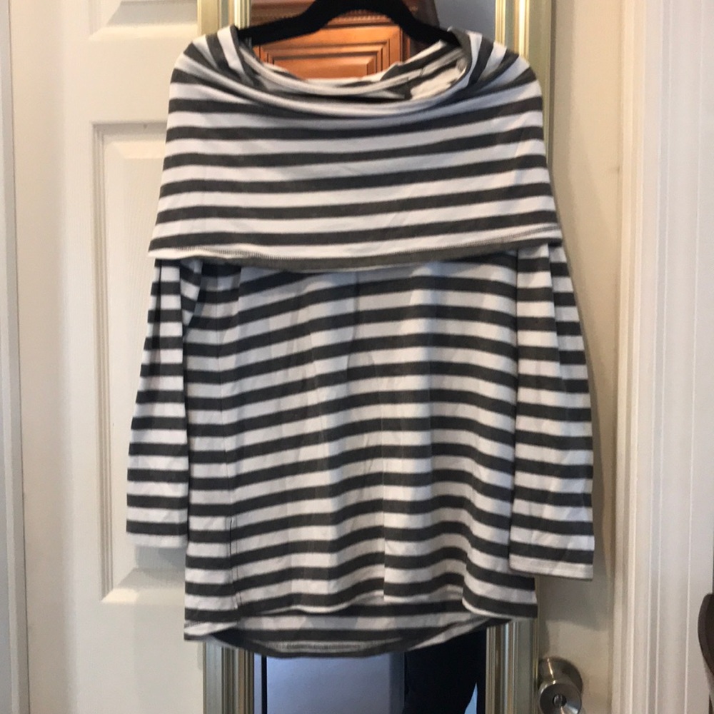 New York and company shirt